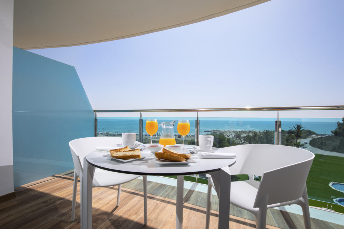 Alcossebre-Sea-Experience-4-Estrellas-Apartamento-2-dormitorios-Familiar-Frontal-Vista-Mar-Terraza