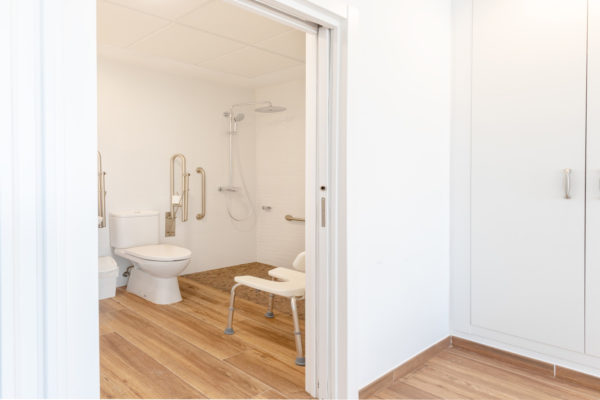 Alcossebre Sea Experience Aparthotel 4 étoiles-Appartement 1 chambre salle de bain adaptée-Chambre-Salle de bain