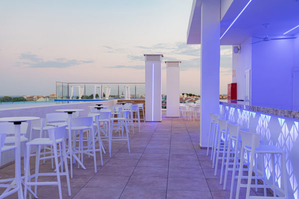 Alcossebre Sea Experience Aparthotel 4 sterren-Sky Bar-Barra 1